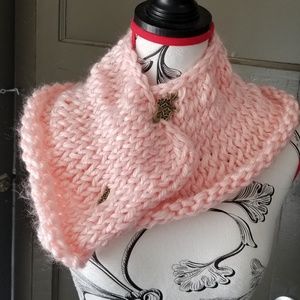 Pink hand knitted Collar